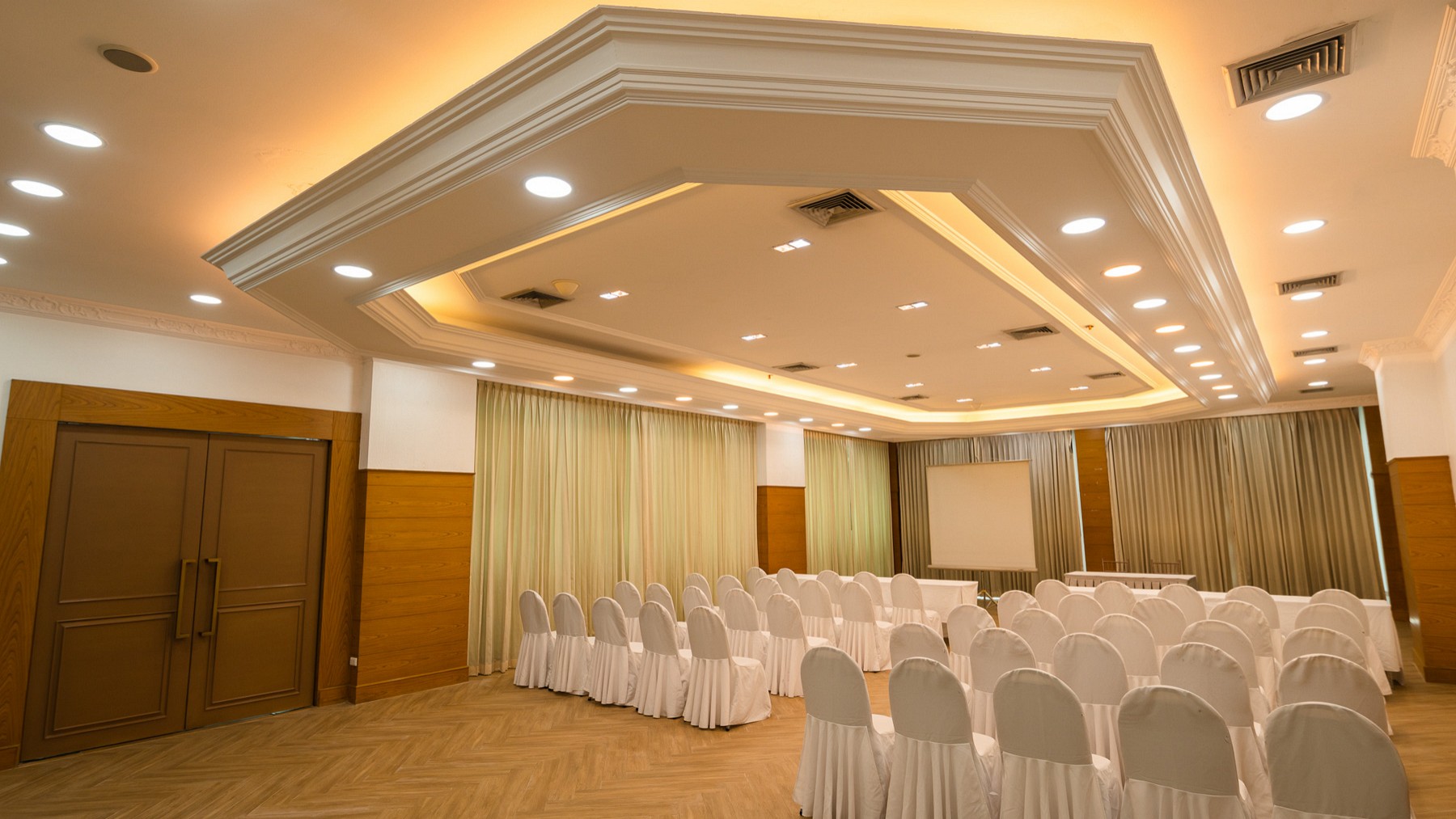 River Hotel – The Outstanding Venue Nakhon Pathom