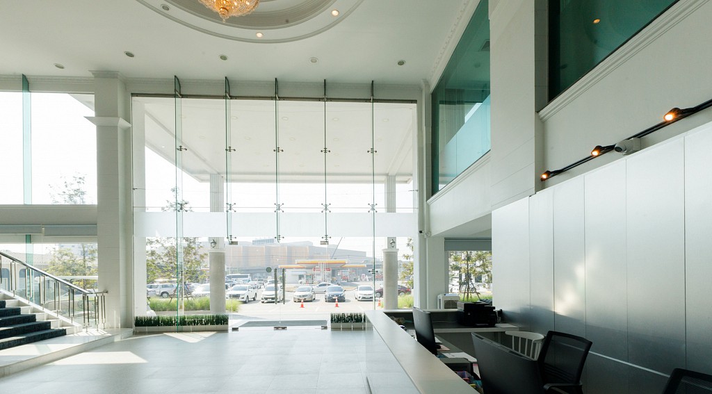 Reception & Lobby